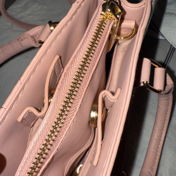 Purse - Picture 3 of 4